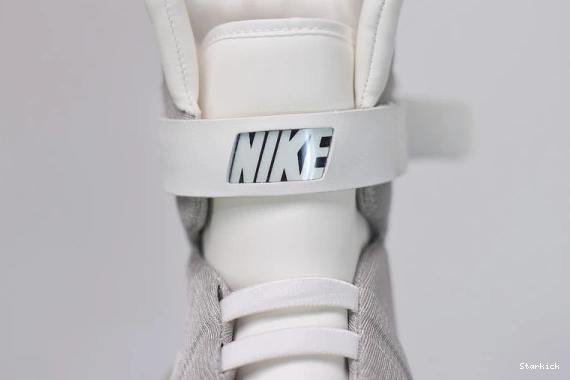 MAG NIKE 0720